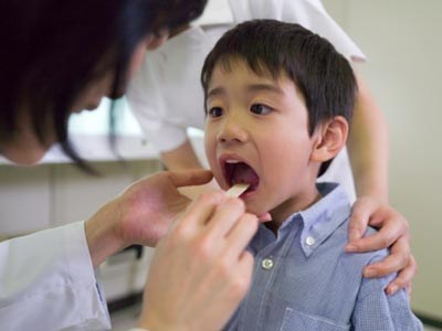Cách phòng bệnh đường hô hấp cho trẻ